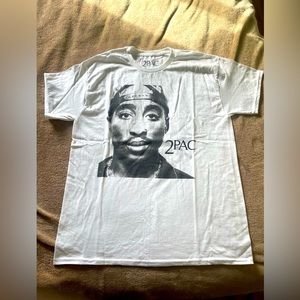 2Pac “me against the worlds” Graphic Tee
